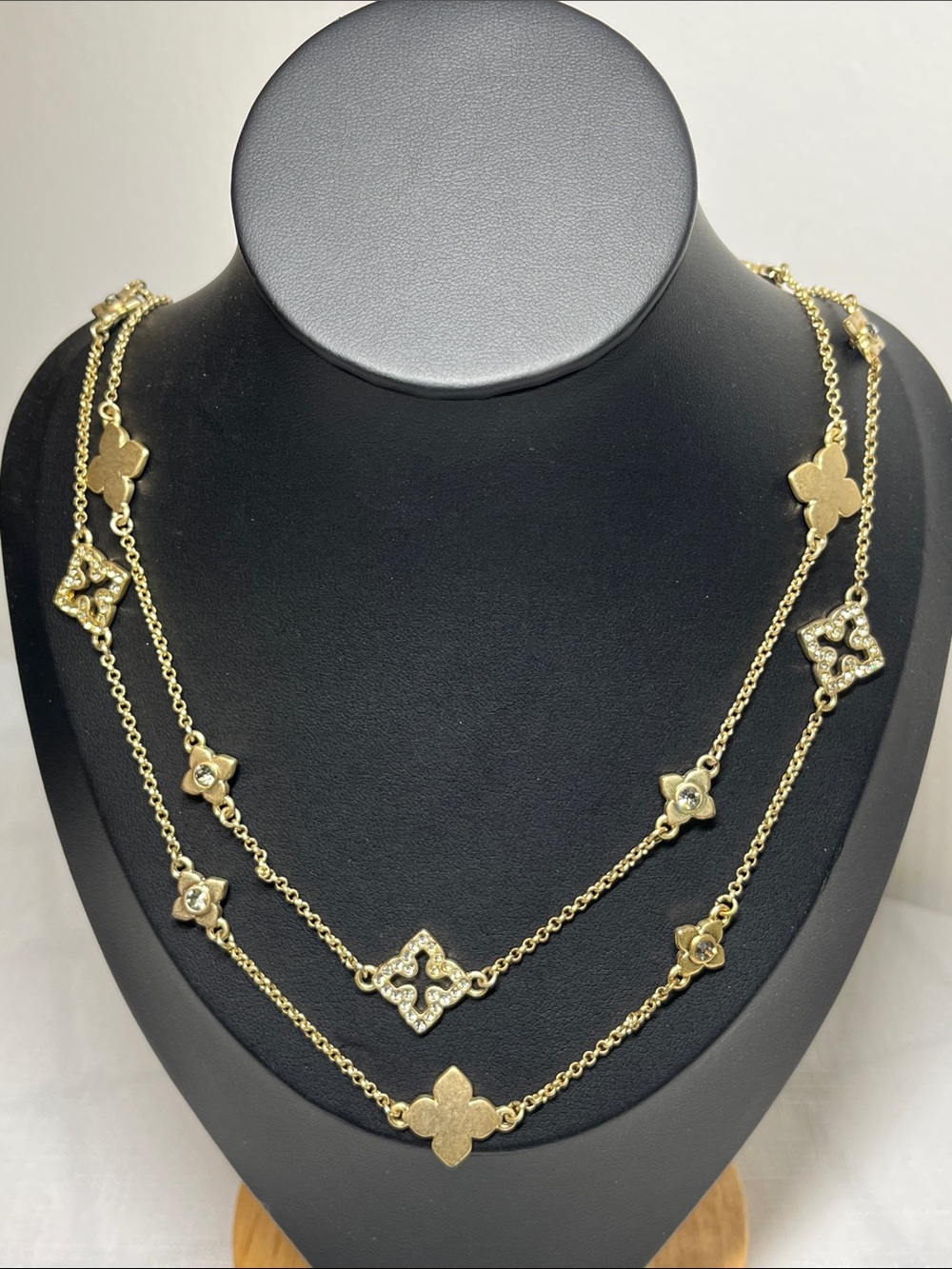 Lia Sophia Gold Layered Clover Motif Necklace
Wear long or doubled
Gold tone